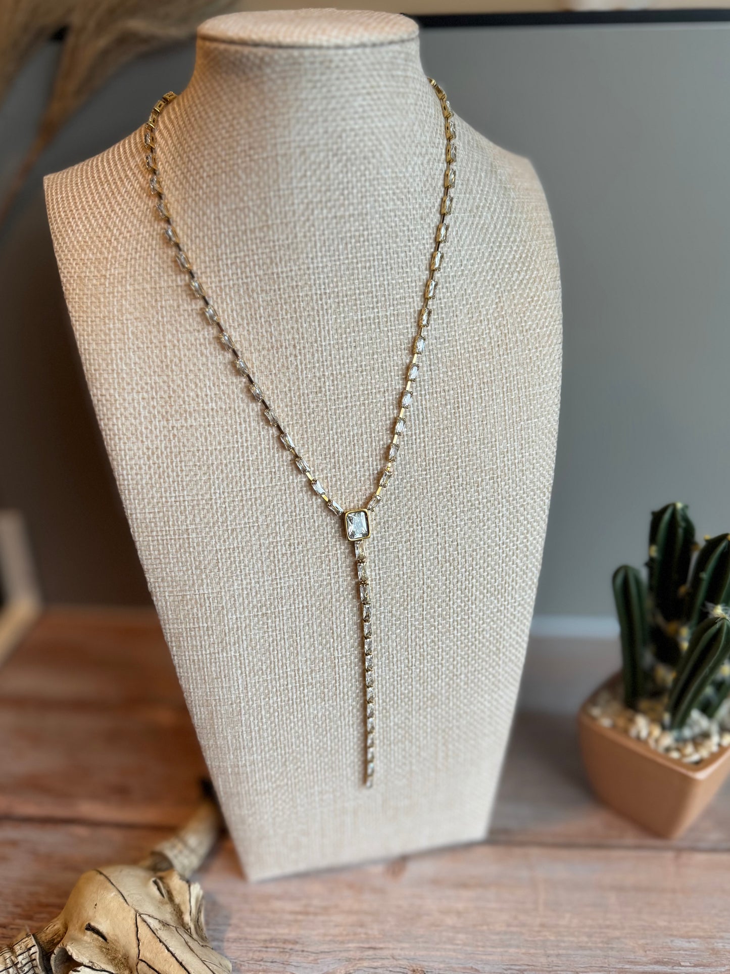 Gwyneth Golden Luxe Lariat