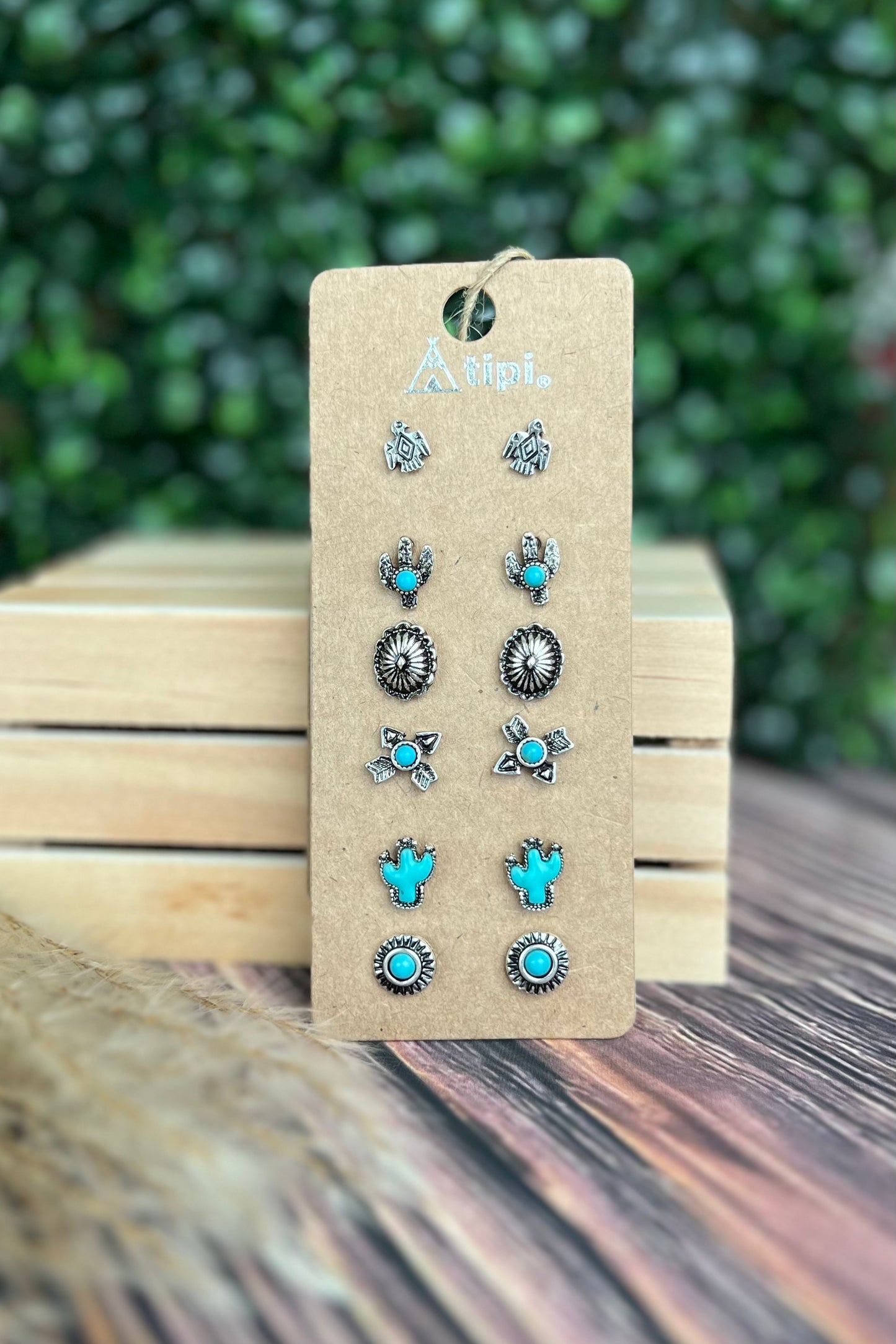 Tipi Stud Earrings Sets