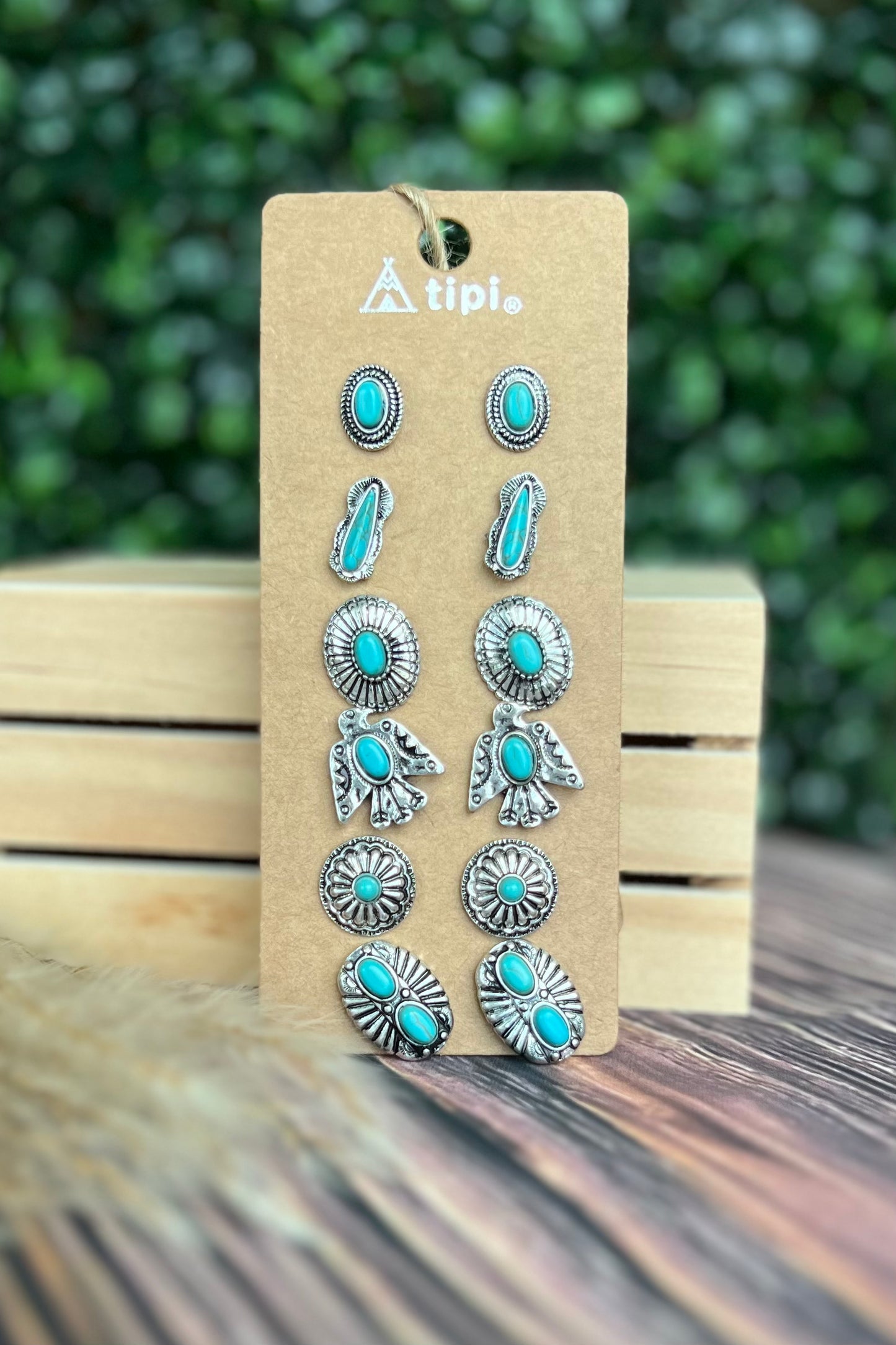 Tipi Stud Earrings Sets