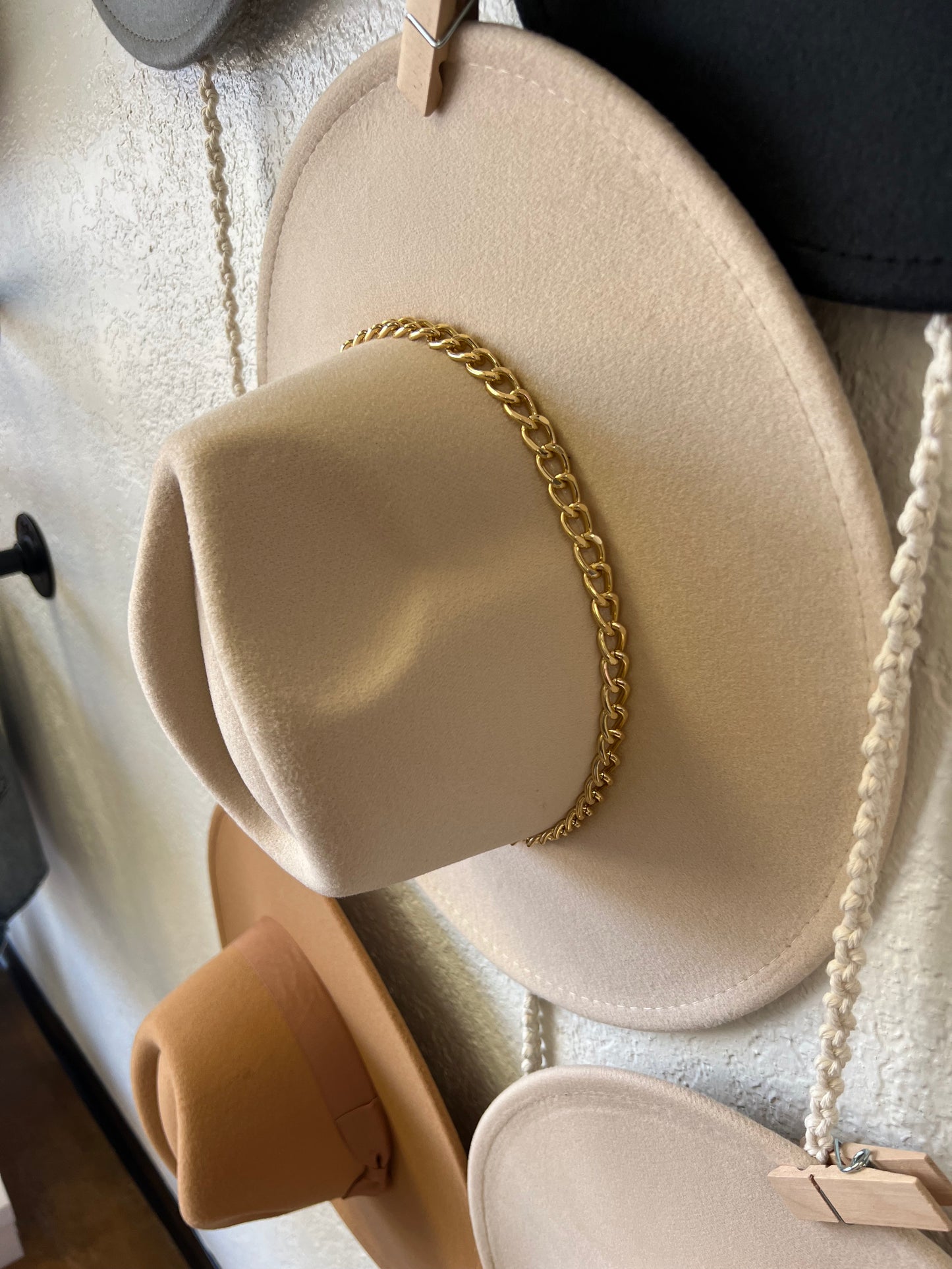 Austin Wide Brim Hat with Chain Band